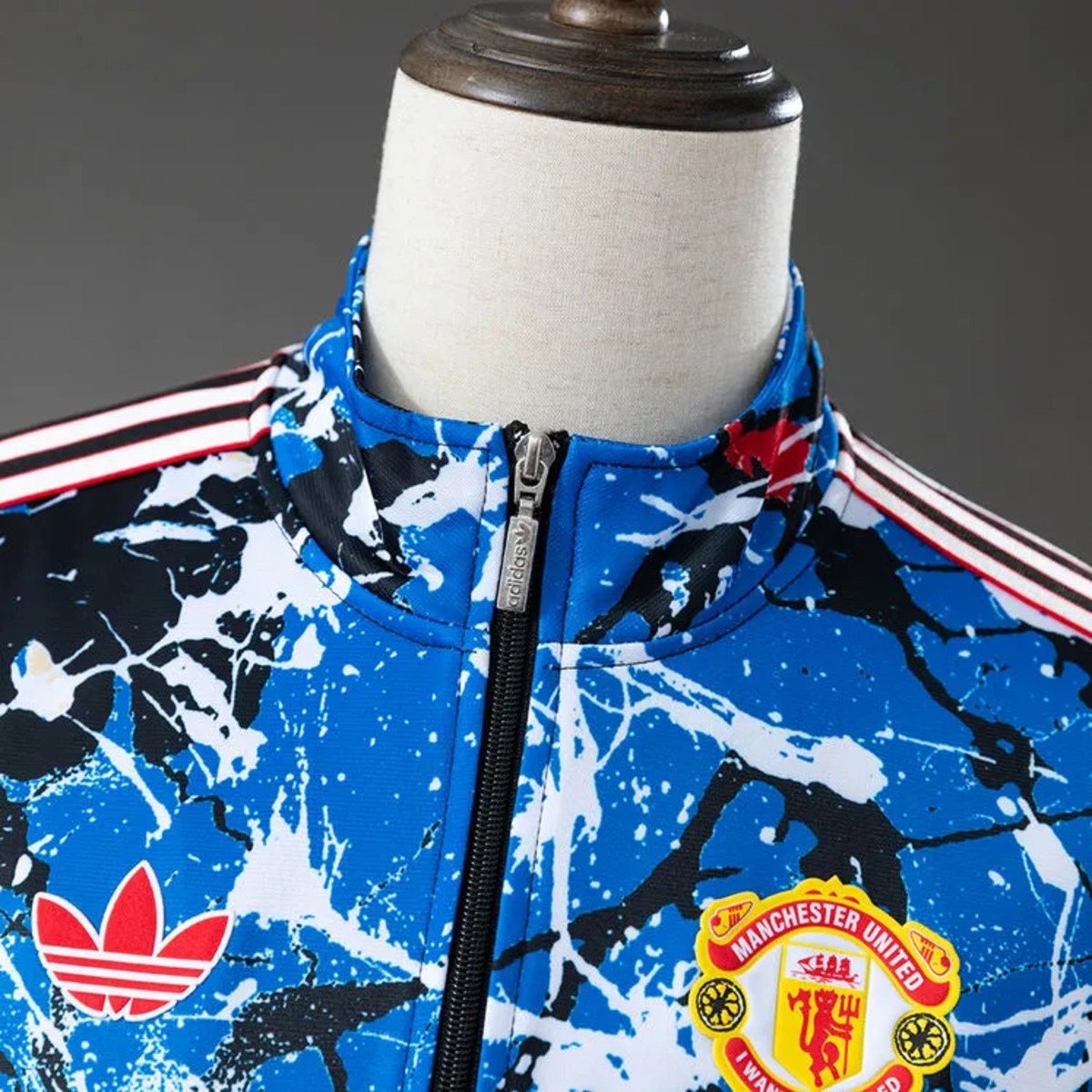 2026 Manchester United CO-Branded Black Windbreaker Sport Unifom