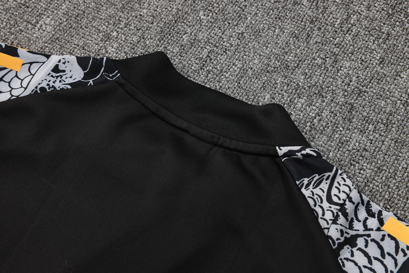 24/25 Real Madrid Black Long-sleeved half-pull training kit Football team kit