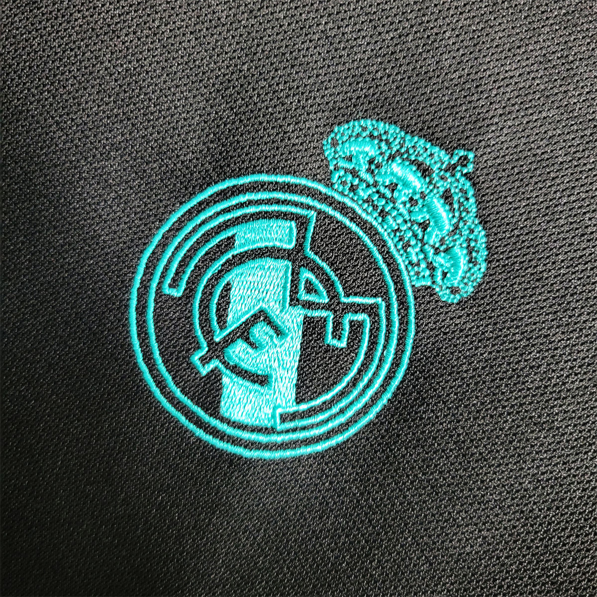 Retro Real Madrid 17/18 Away Long Sleeve jersey Fan Version