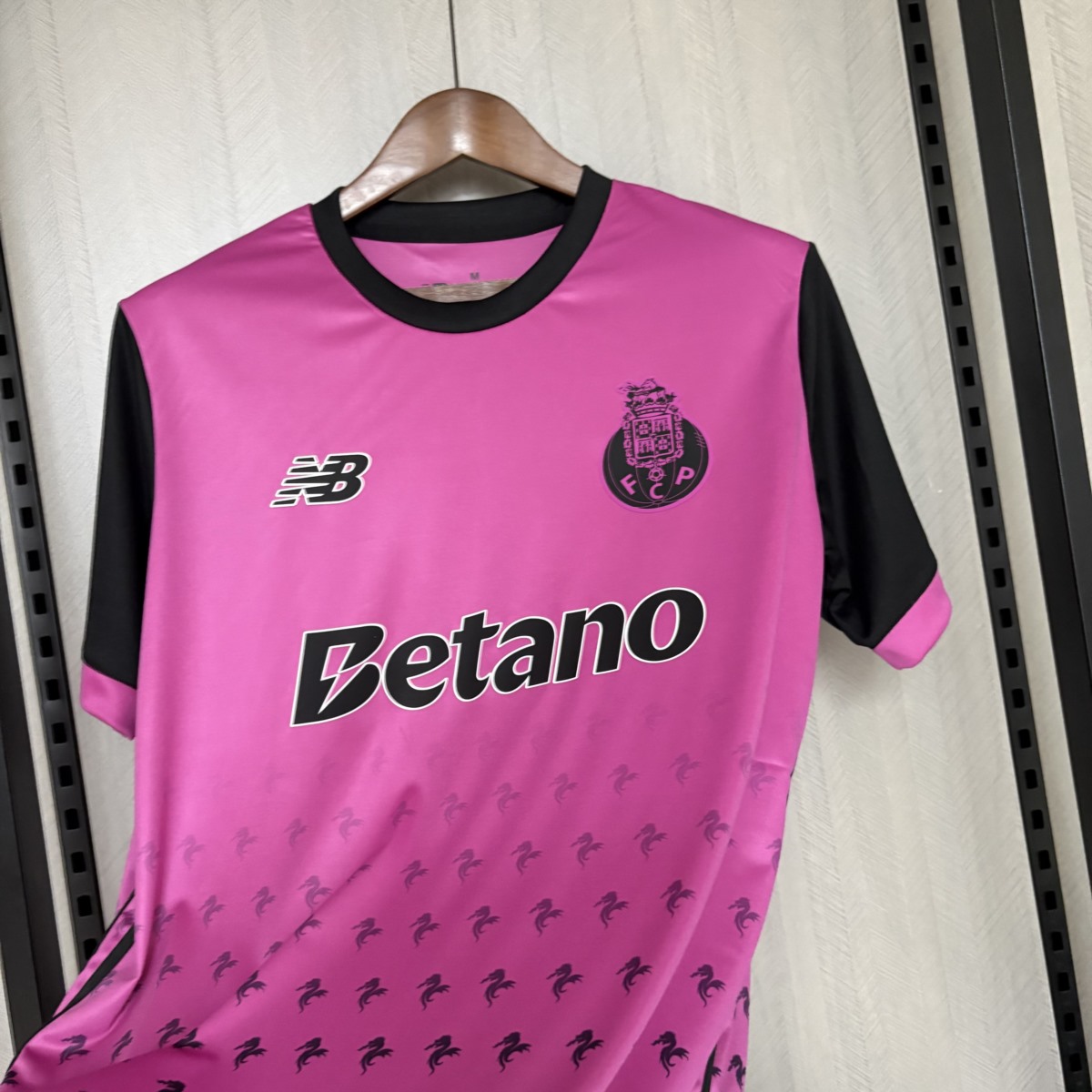 2026 FC Porto Pink Jersey Fan Version