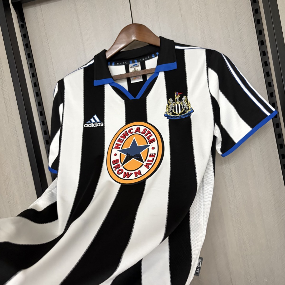 Retro Newcastle United 1999/2000 Home jersey Fan Version