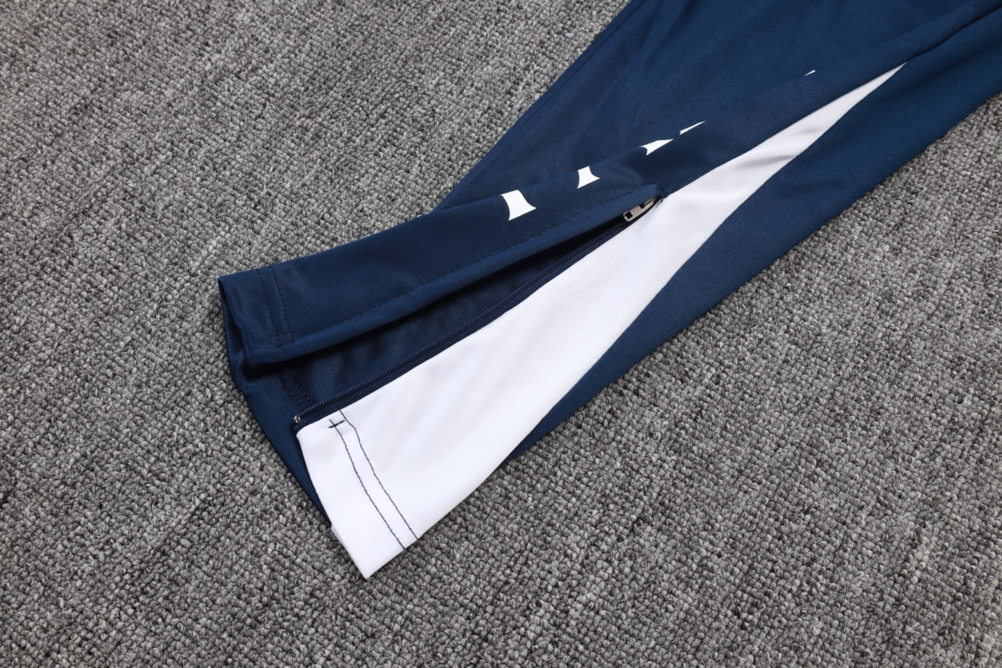 202526 Paris royal blue Long-sleeved half-pull training kit Football team kit