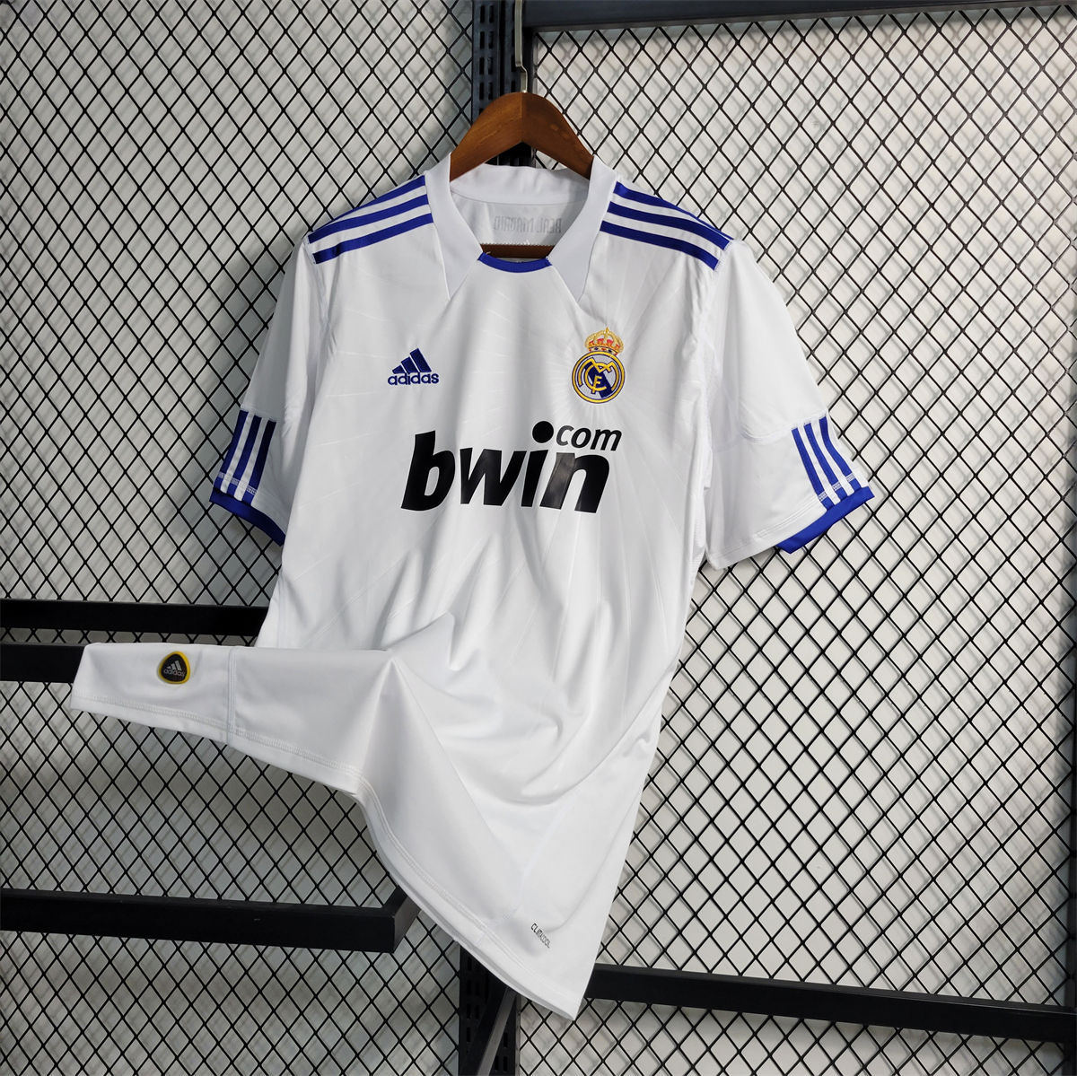 Retro Real Madrid 10/11 Third home jersey Fan Version