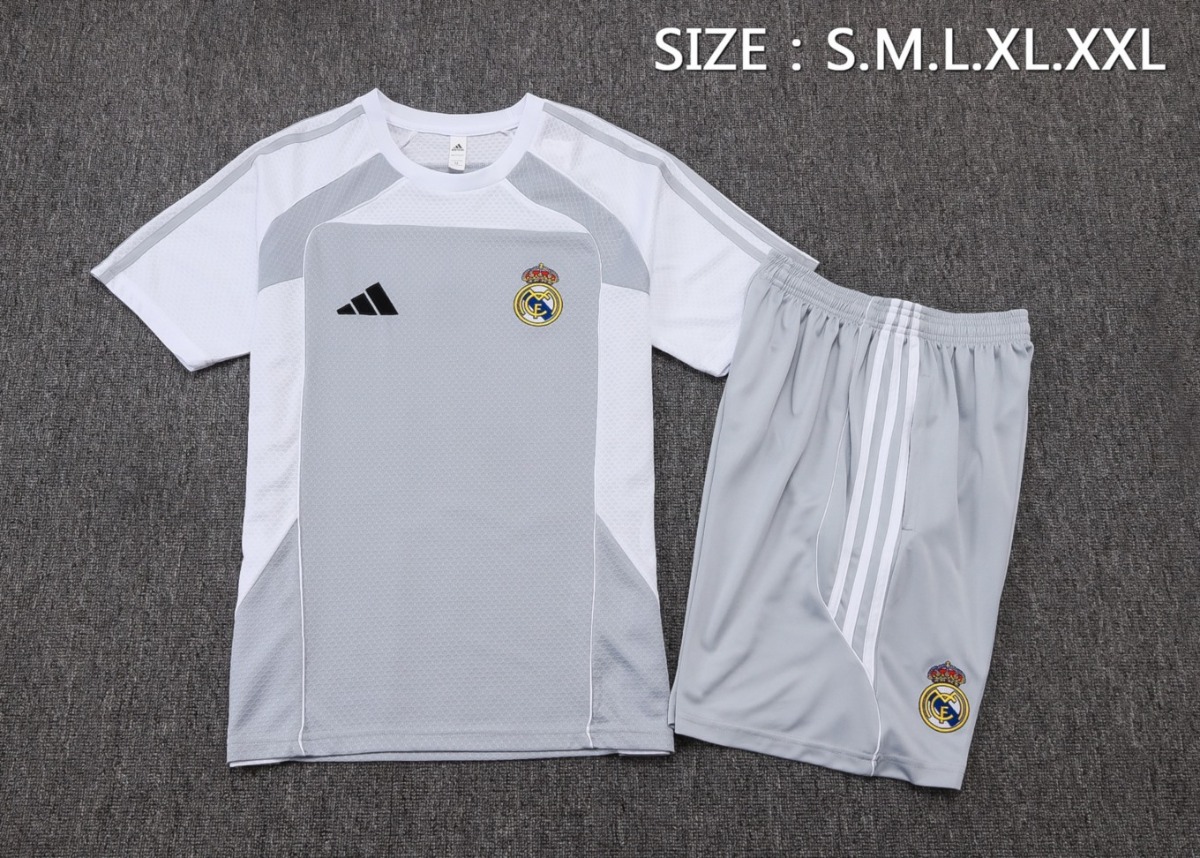 2026 Real Madrid Off-white Training Set Shirt and Shorts