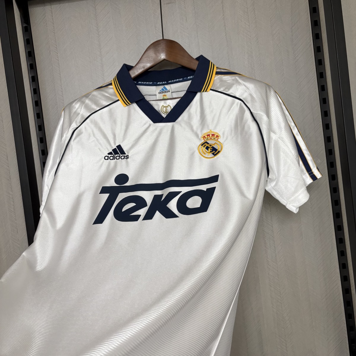 Real Madrid Retro 2000 Home jersey Fan Version