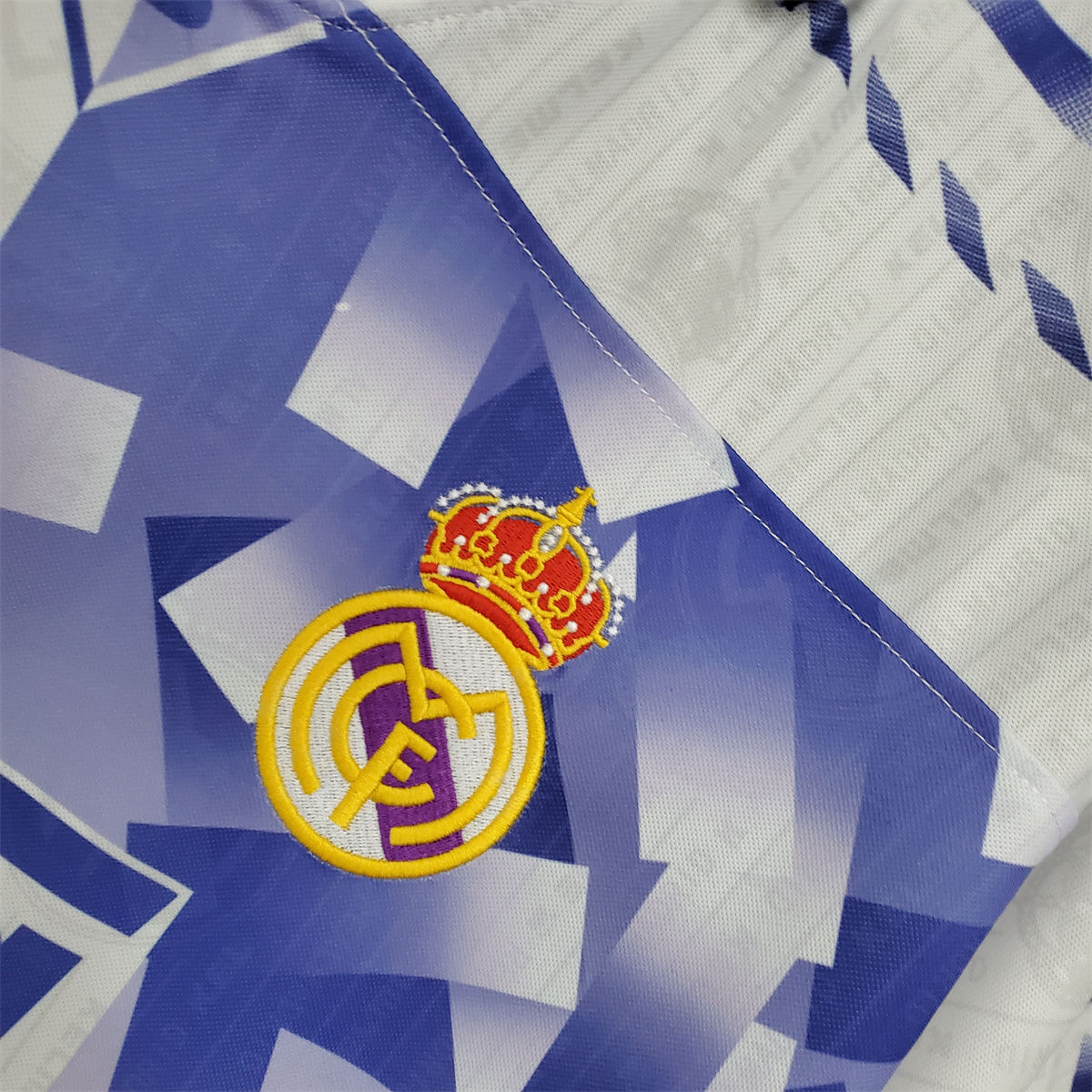 Real Madrid Retro 1996/97 third jersey Fan Version
