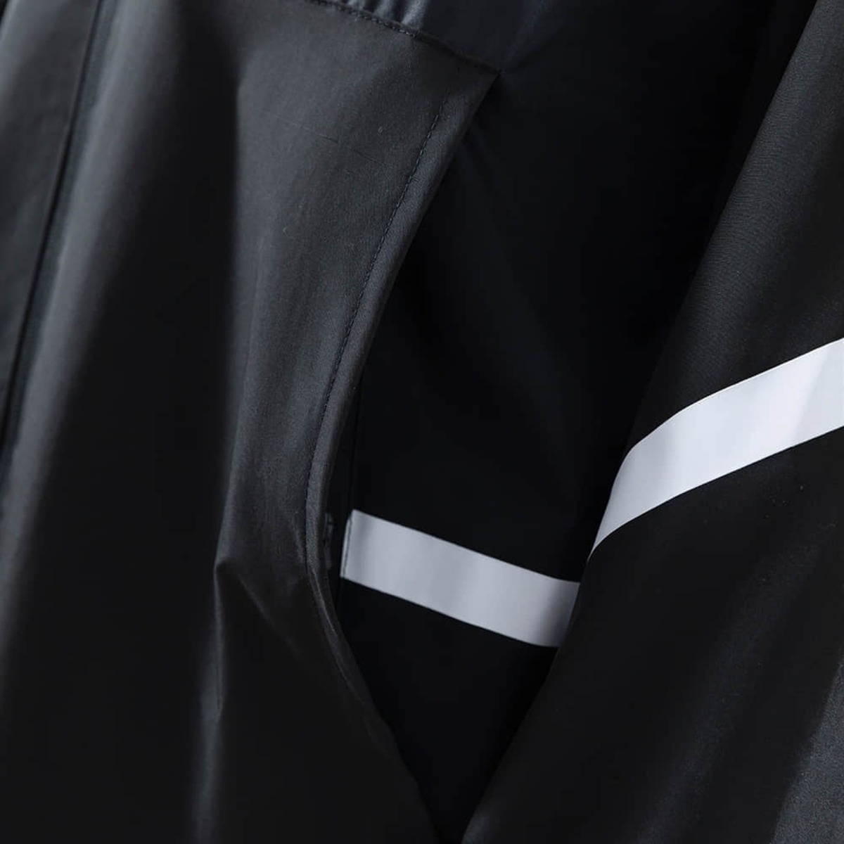 2025/26 Real Madrid Black Windbreaker Sport Unifom