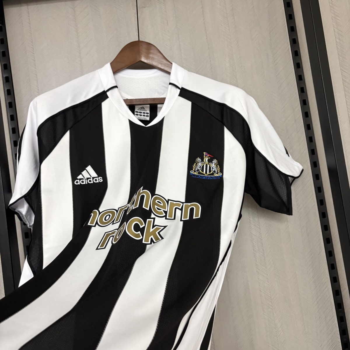Retro Newcastle United 05/06 Home jersey Fan Version