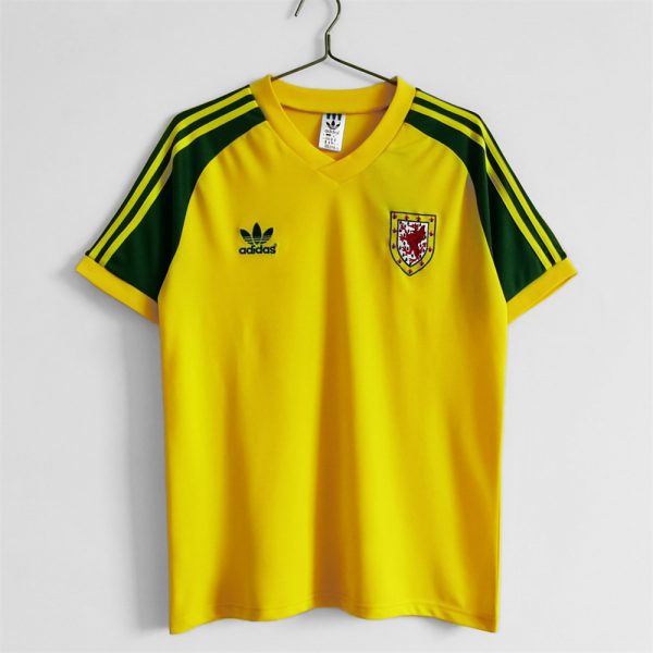 Retro Wales 1982 Away jersey Fan Version