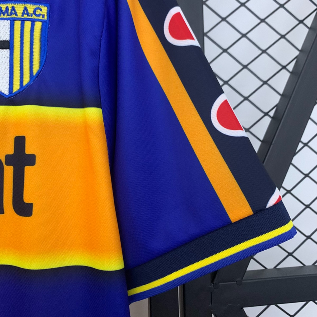 Retro Parma 02/03 Home jersey Fan Version