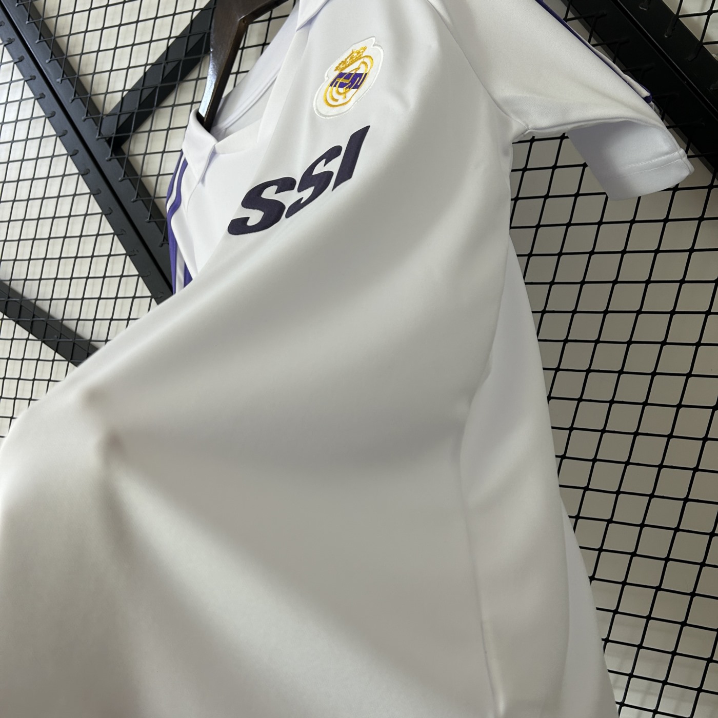 Retro Real Madrid 84/85 home jersey Fan Version