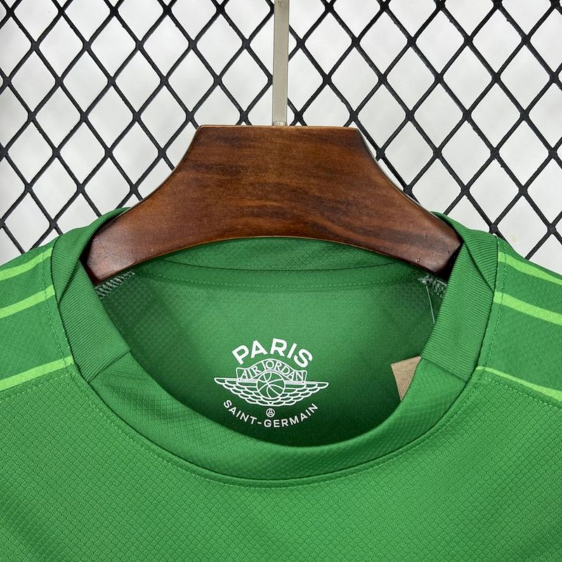 2025/26 PSG Green goalkeeper Long Sleeves jersey Fan Version