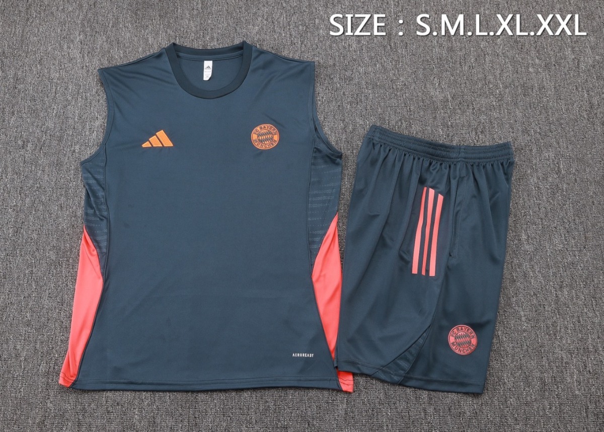 2026 Bayern Munich Dark grey Training Set Shirt and Shorts
