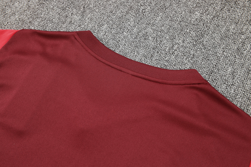 24/25 Internacional Red Training Set Shirt and Shorts