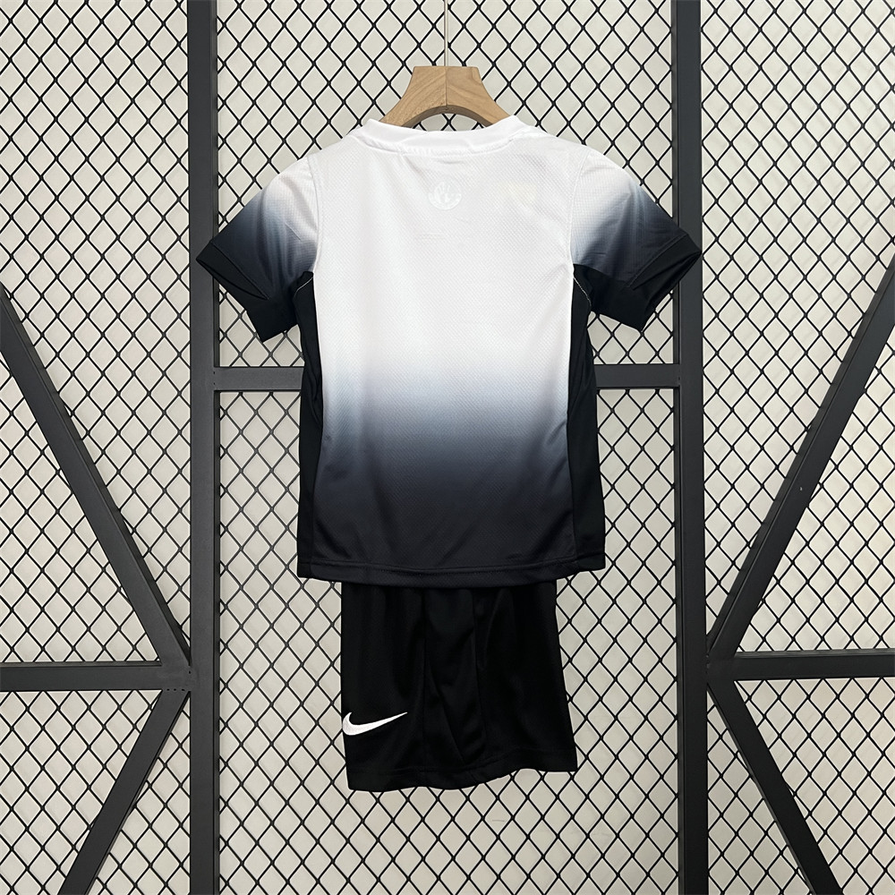 24/25 kids kits Corinthians home jersey size: 16-28