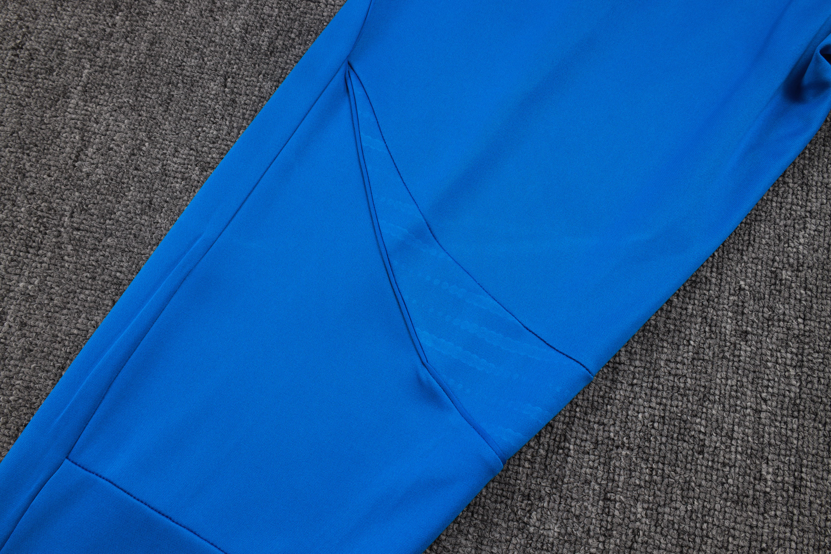 202526 Real Madrid white-blue Long-sleeved half-pull training kit Football team kit