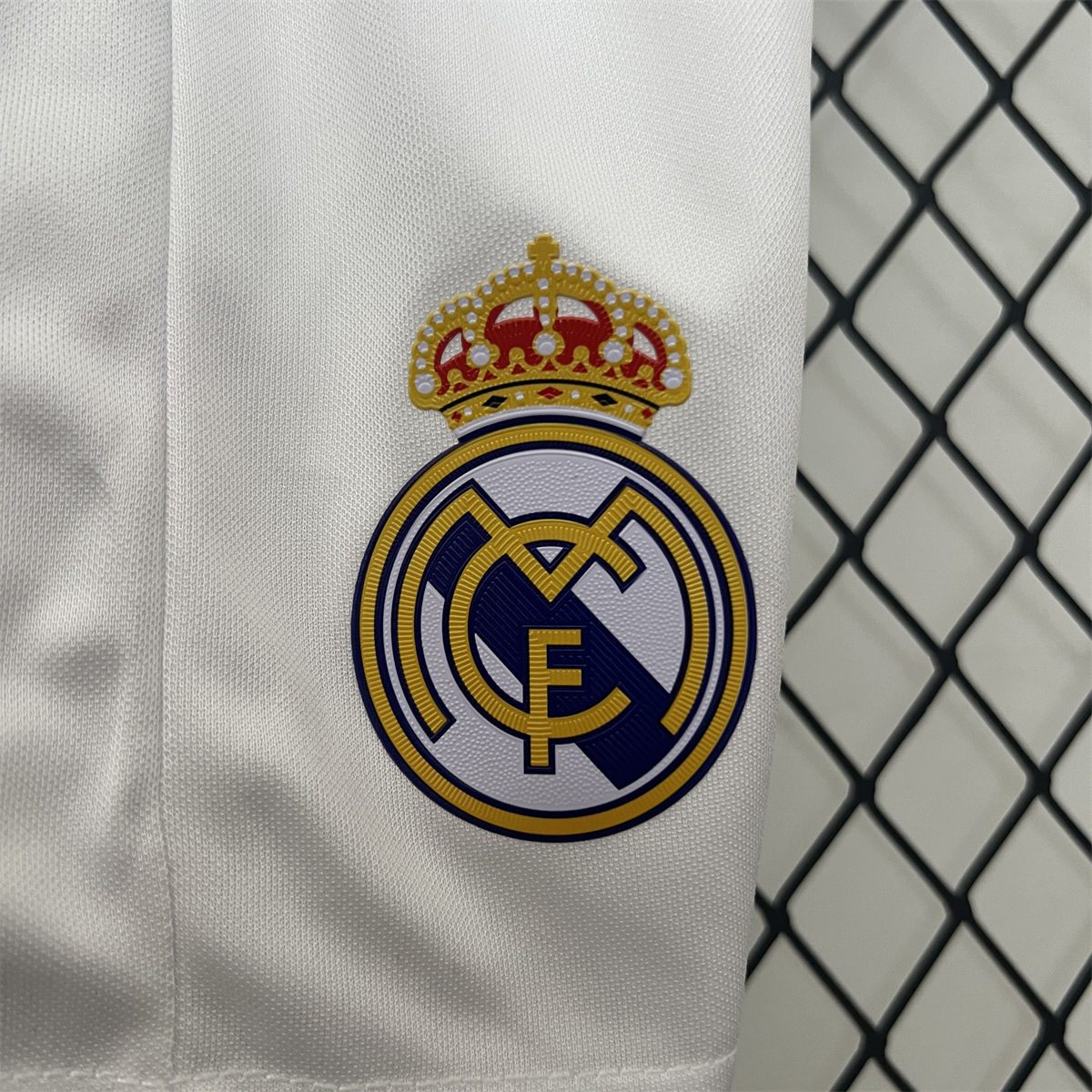 Retro Real Madrid 16/17 home jersey Kid Kits Size 16-28