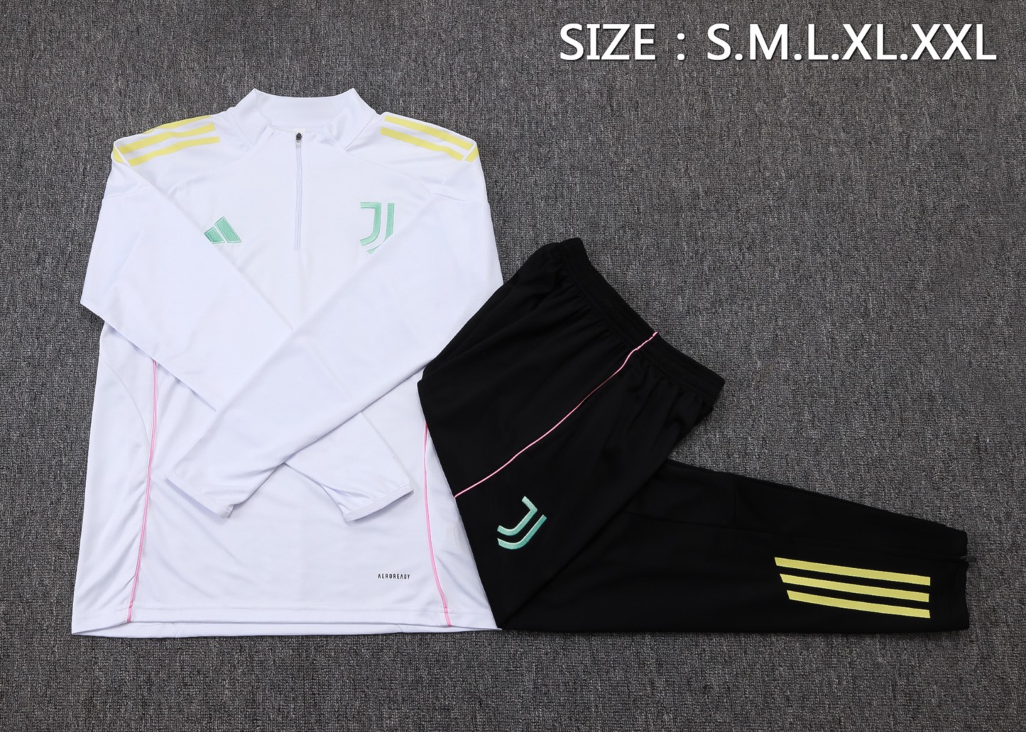 202526 Juventus white-black Long-sleeved half-pull training kit Football team kit