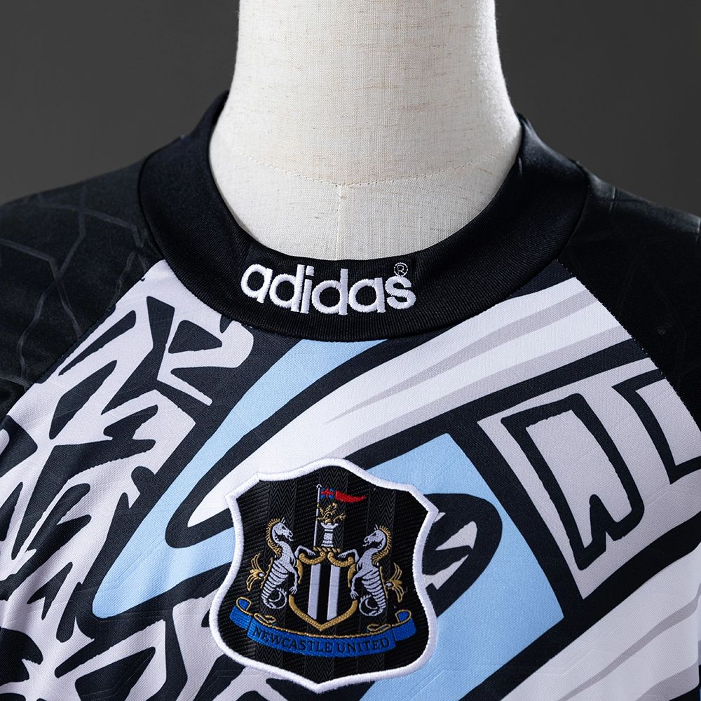 Retro Newcastle United 1995/96 Long Sleeve Goalkeeper jersey Fan Version