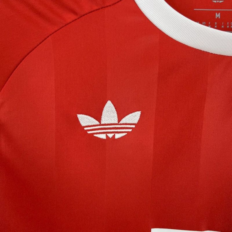 2025/26 Bayern Munich Goalkeeper Red Jersey Fan Version