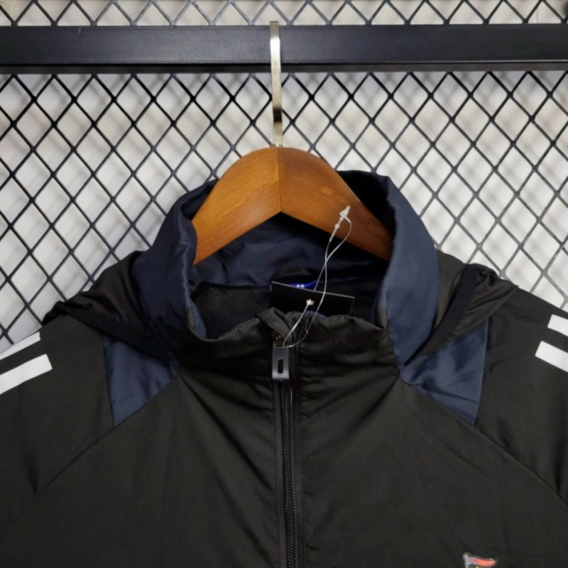 2025 Newcastle United Black Windbreaker Sport Unifom jersey Sport Unifom