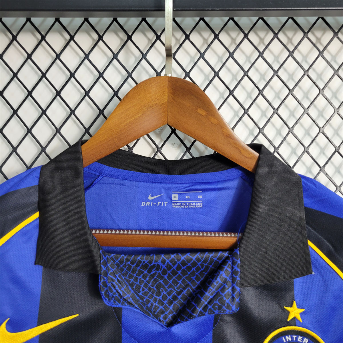 Retro Inter Milan 01/02 Home jersey Fan Version