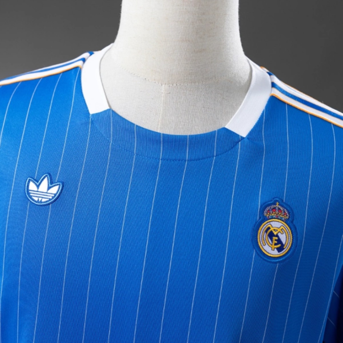 2025/26 Real Madrid Bluee Special Edition jersey Fan version