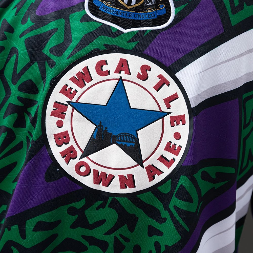 Retro Newcastle United 1995/96 Long Sleeve Goalkeeper jersey Fan Version