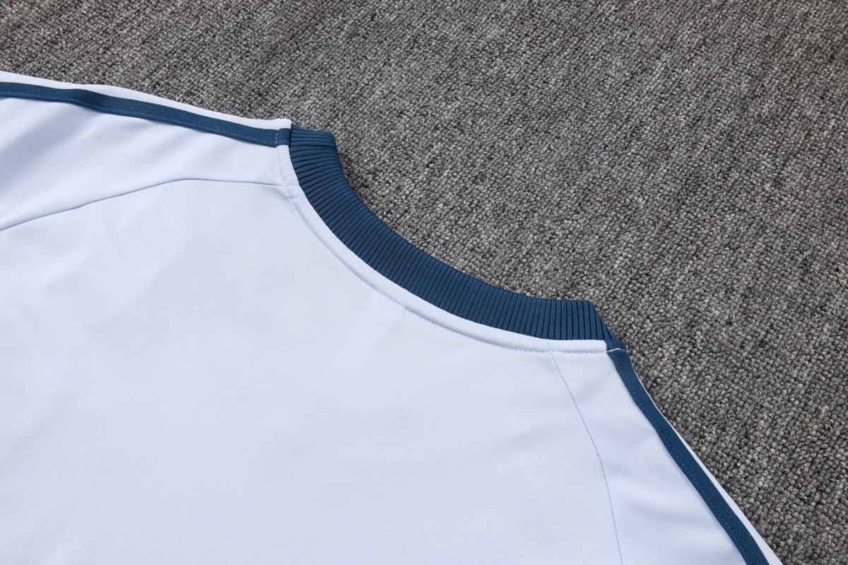 2026 Italy Light blue Training Set Shirt and Shorts
