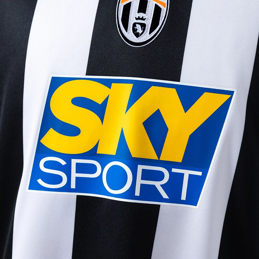 Retro Juventus 04/05 Home  jersey Fan Version