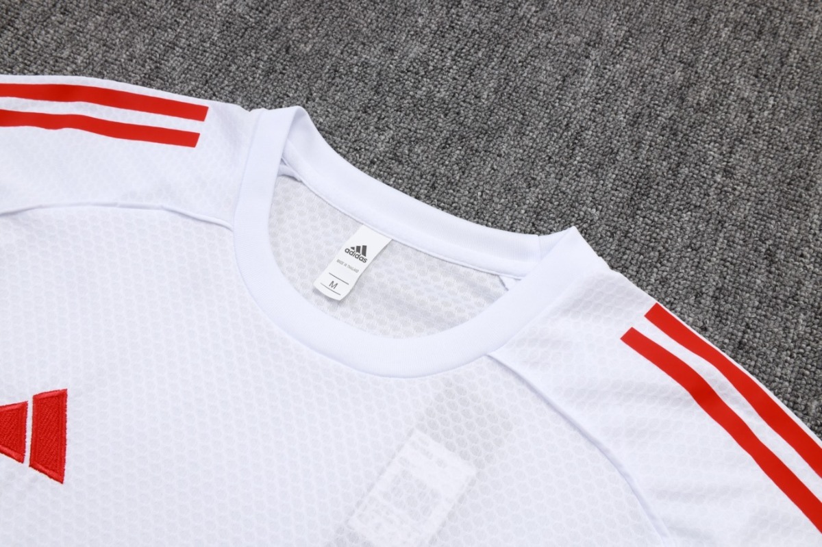 2026 Liverpool White Training Set Shirt and Shorts
