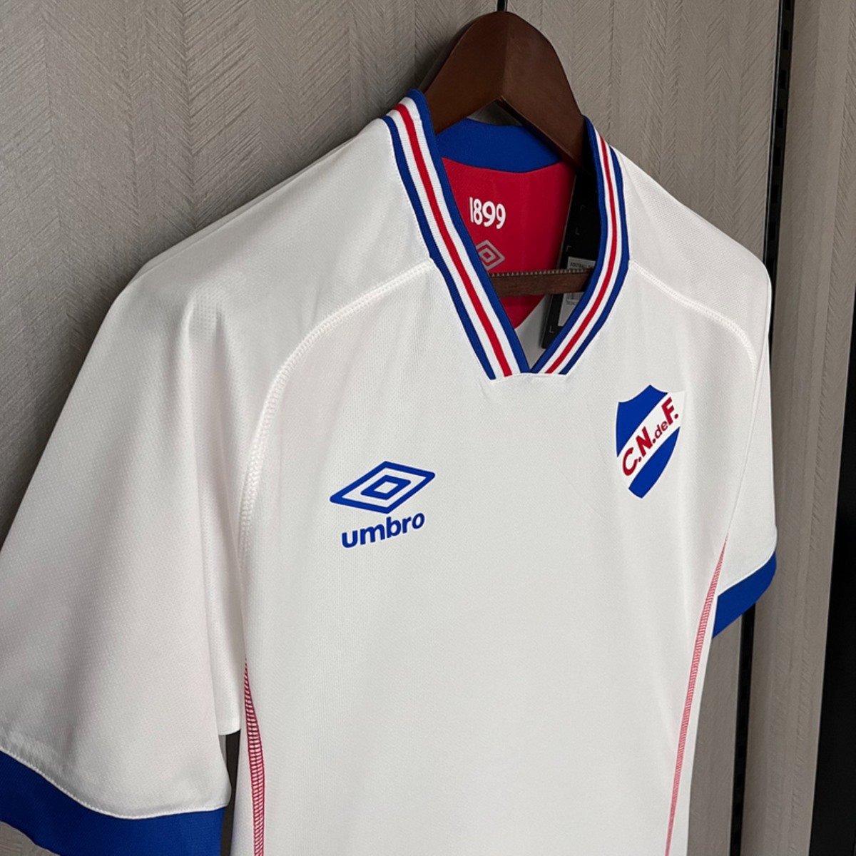 25/26 Uruguay National Training Jersey Fan Version