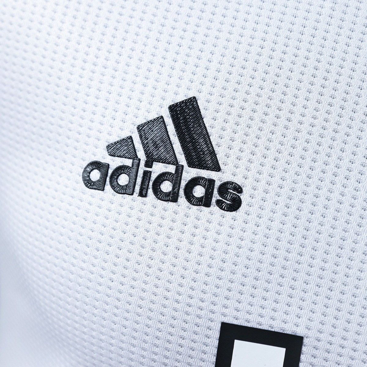Retro Juventus 2019/20 Home jersey Player Version