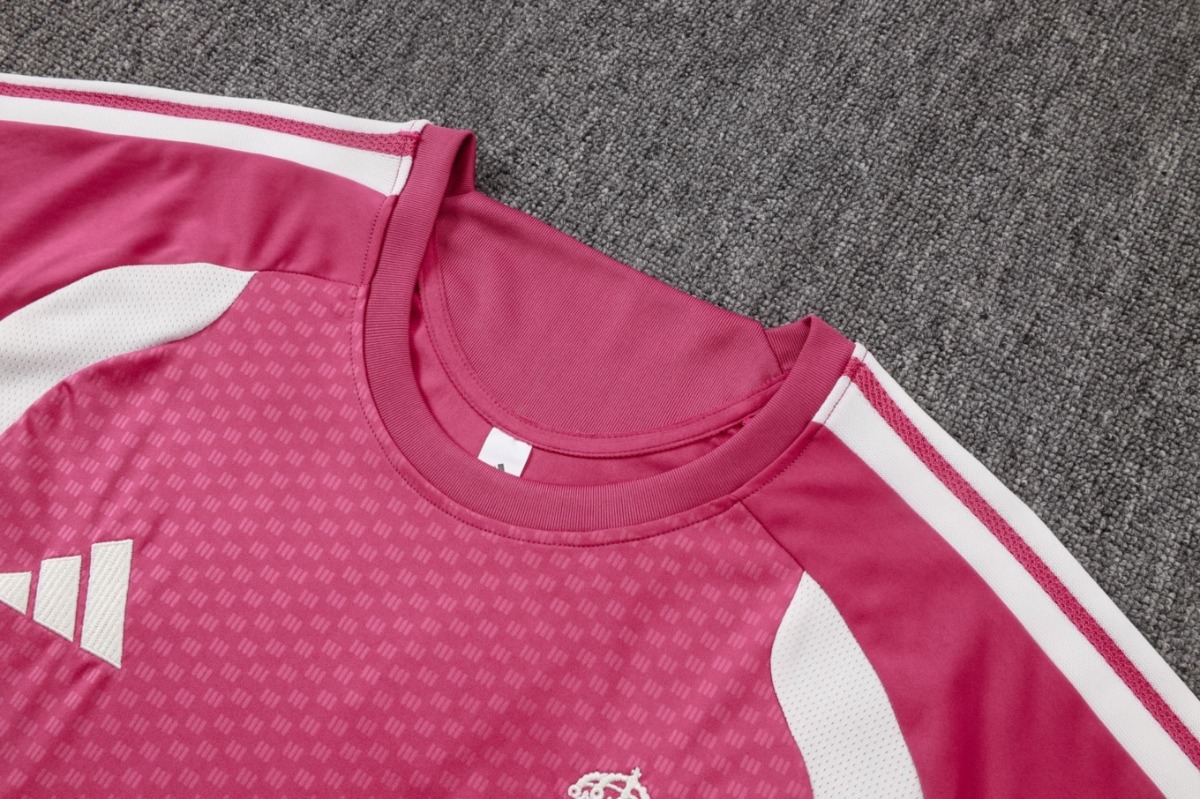 2026 Real Madrid Pink Training Set Shirt and Shorts