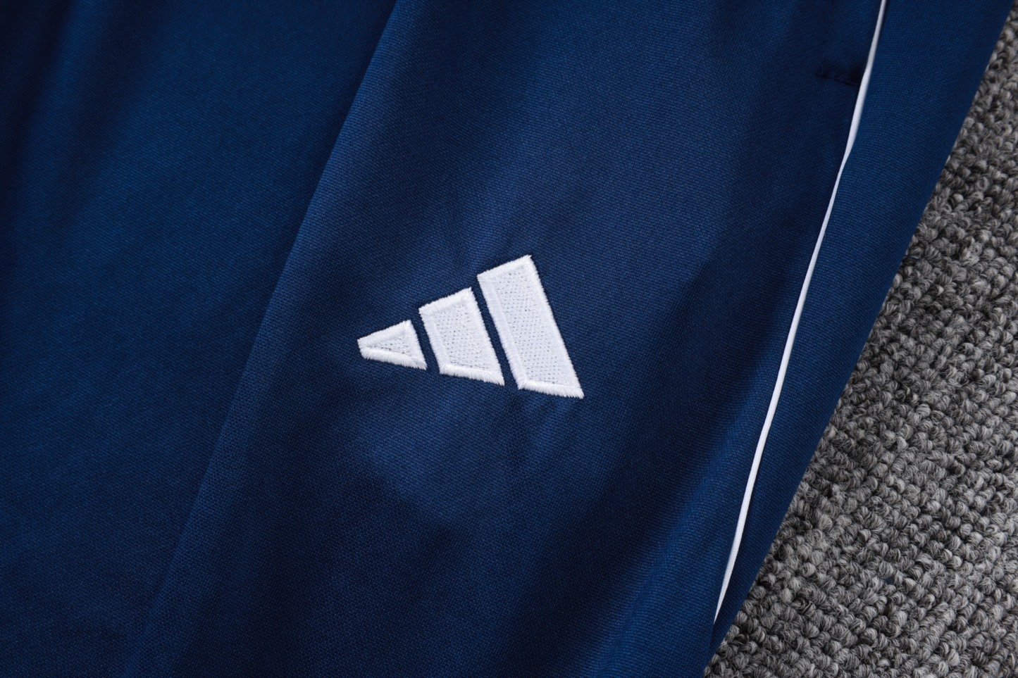 202526 Riyadh royal blue Long-sleeved half-pull training kit Football team kit