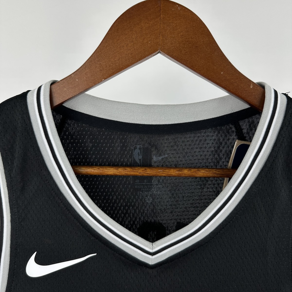 NBA San Antonio Spurs FOX#4 2022/23 Black Icon Edition Swingman Jersey S-XXL