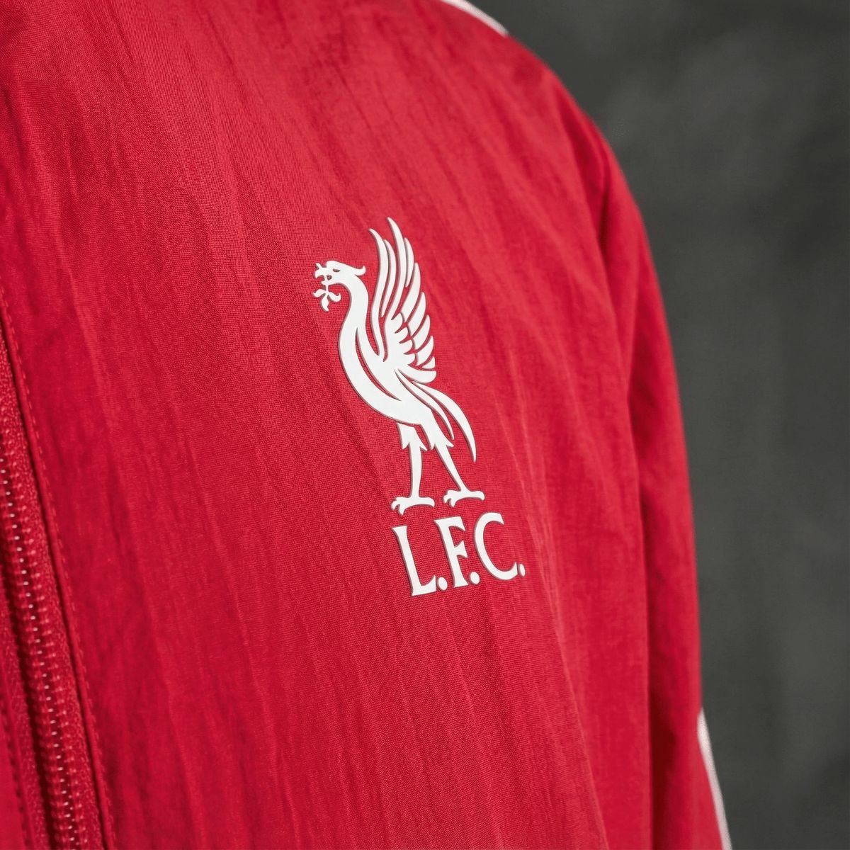2026 Liverpool Red and White Reversible Jacket Windbreaker Sport Unifom