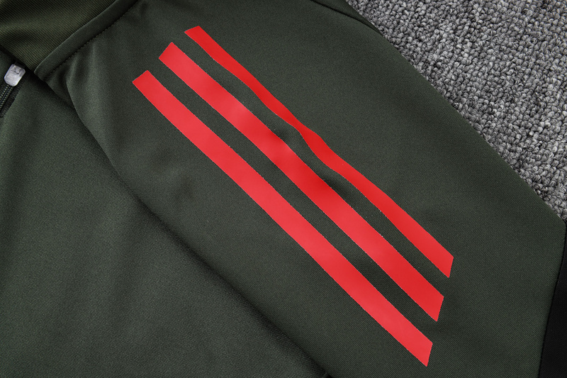 202526 Bayern Munich Dark green Long-sleeved half-pull training kit Football team kit