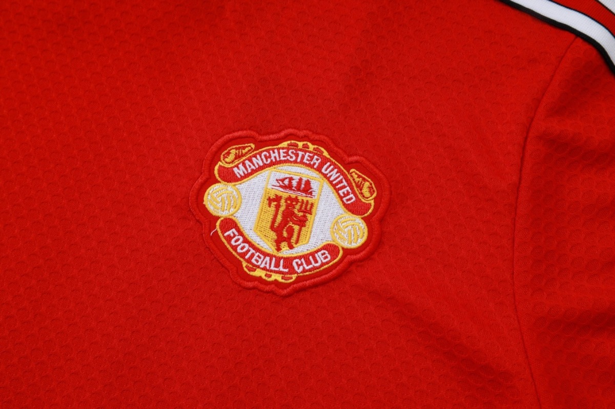 2026 Manchester United Red Training Set Shirt and Shorts