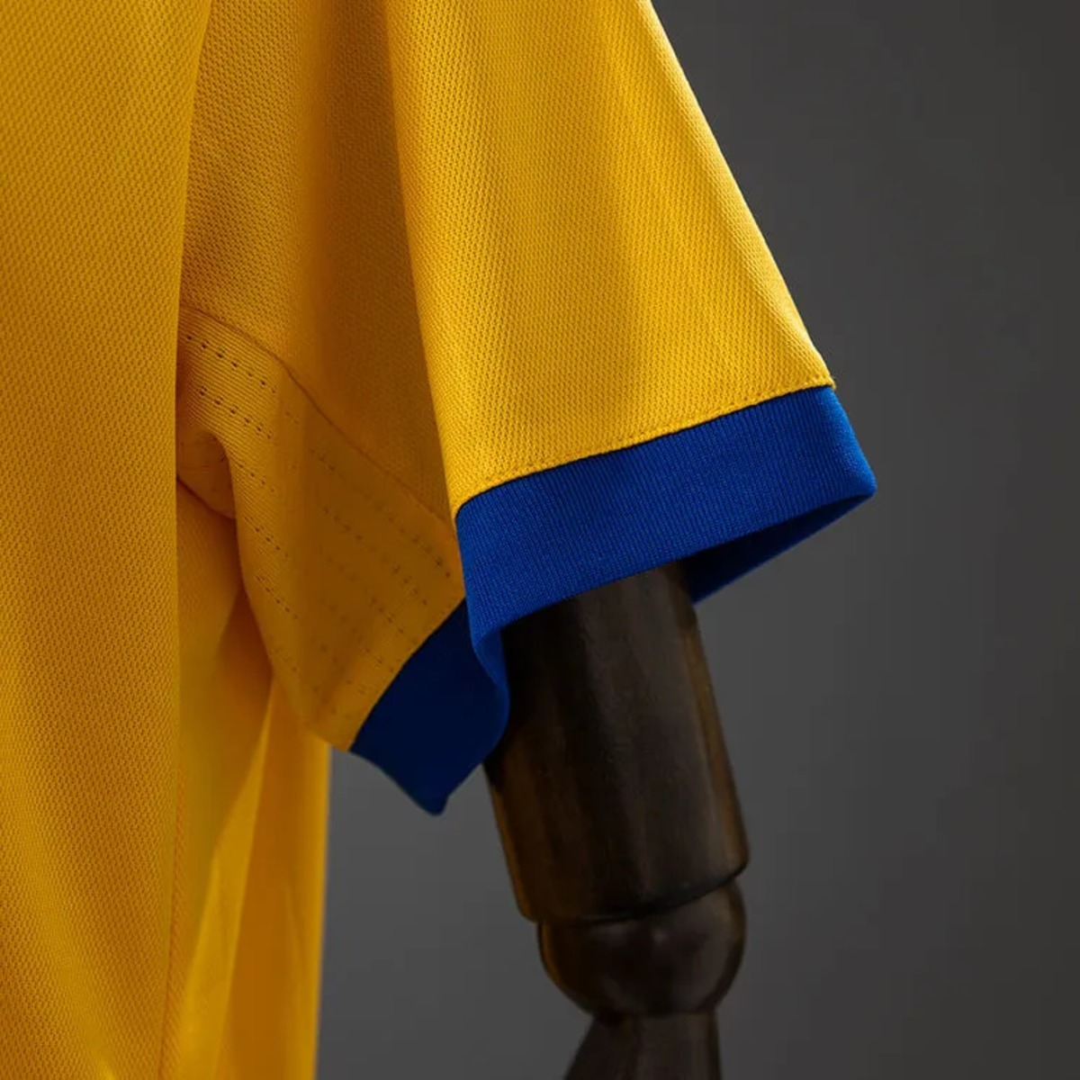 Retro Juventus 2017/18 Away Jersey Fan Version