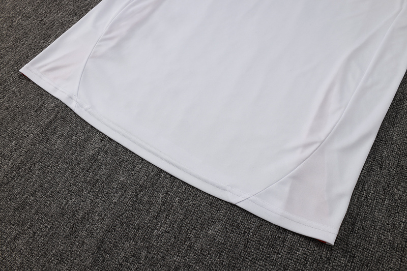 24/25 Internacional White Training Set Shirt and Shorts