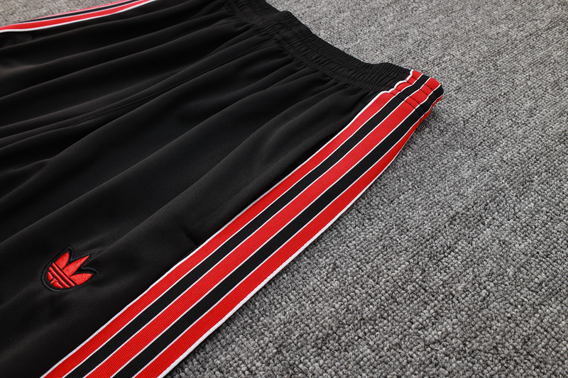202526 Manchester United Black Long-sleeved half-pull training kit Football team kit