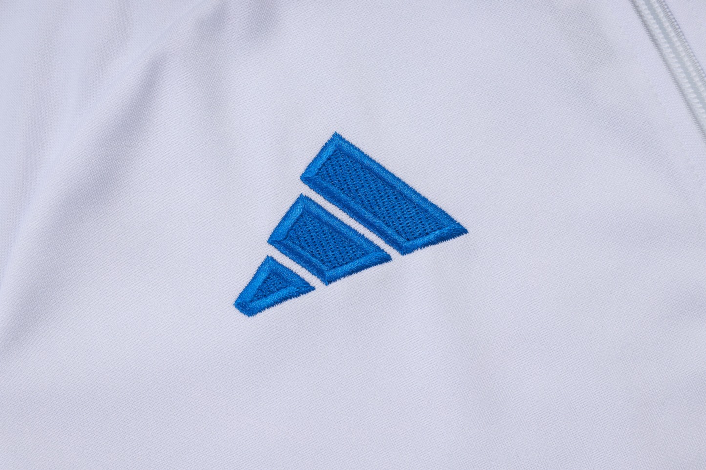 2025/26 Real Madrid white Jacket Training Suit Set Football Team Shirt Sports Fashion
