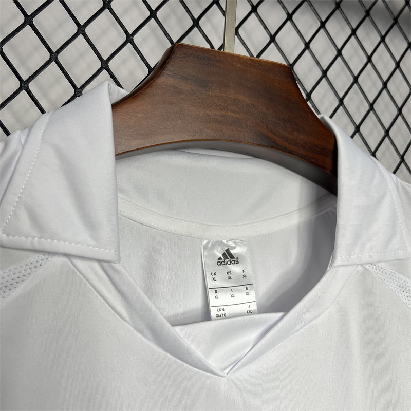 Retro Real Madrid 2005/06 Home jersey Fan Version