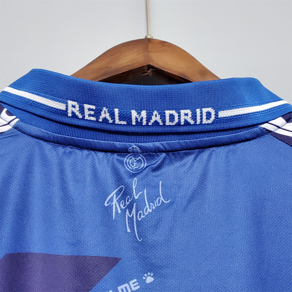 Retro Real Madrid 1994/96 away jersey Fan Version