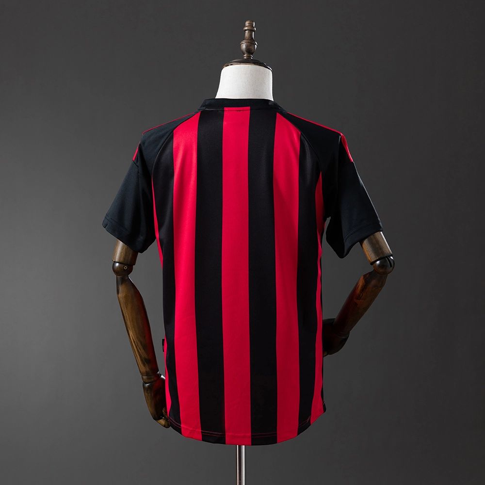Retro AC Milan 2002/03 Home jersey Fan Version