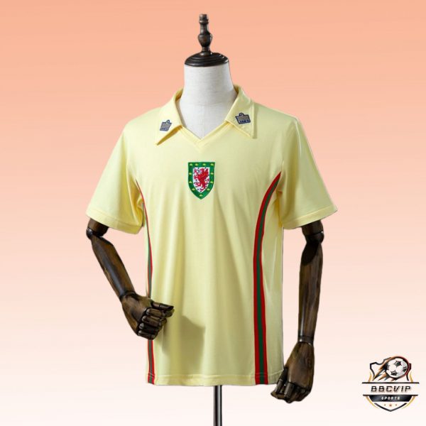 Retro Wales 1976/79 Away jersey Fan Version