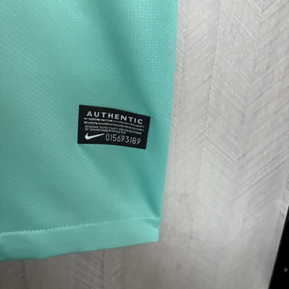 Retro Barcelona 10/11 away jersey Fan Version