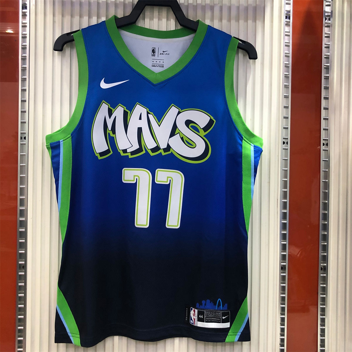 NBA Dallas Mavericks V Neck Black Blue Jersey DONCIC#77 S-XXL