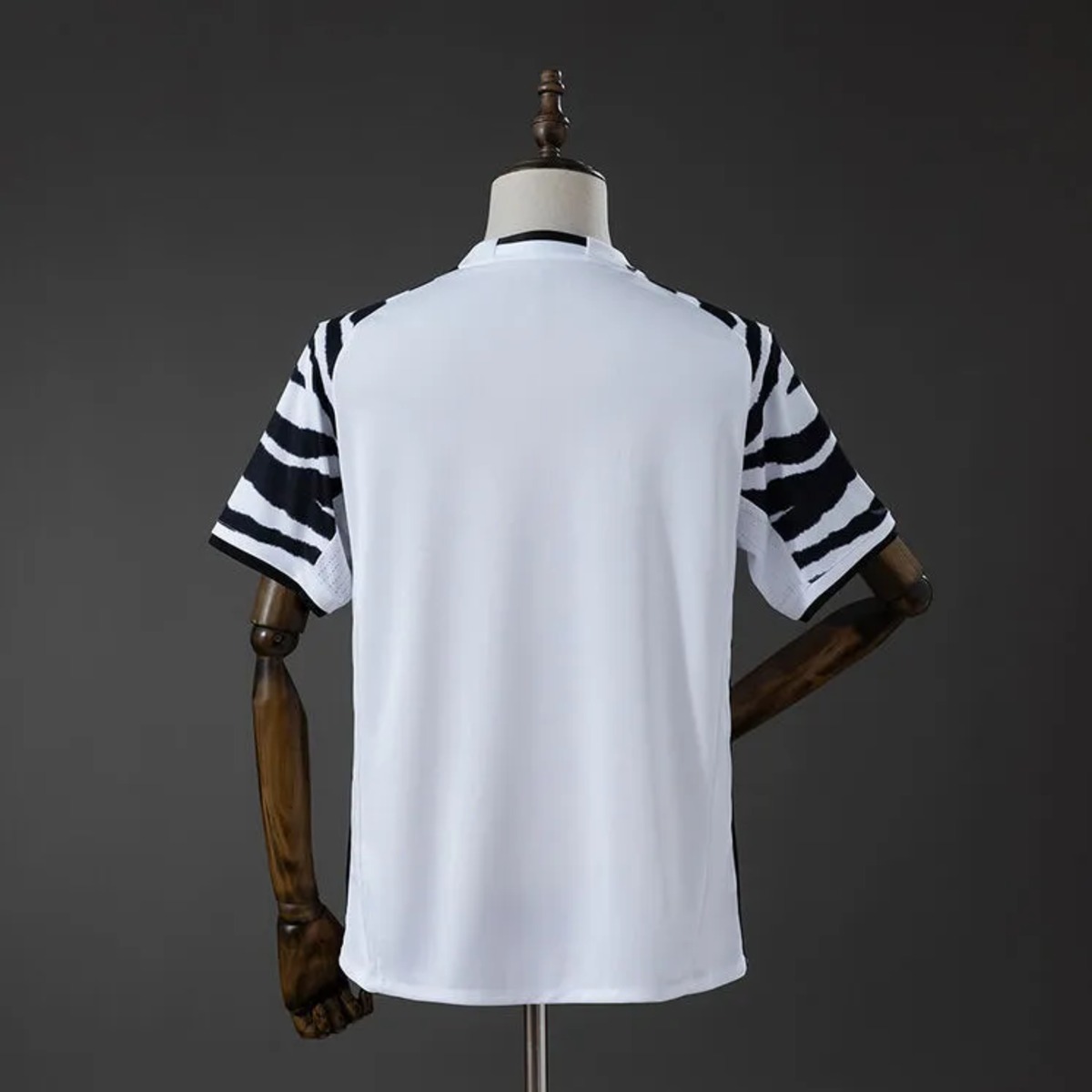 Retro Juventus 2016/17 Second Away Jersey Fan Version
